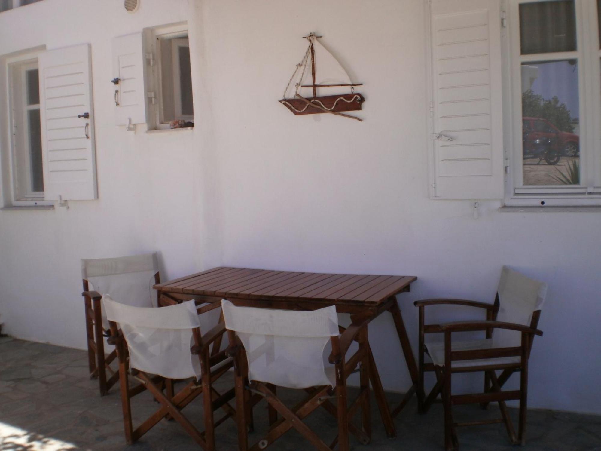 Paros Rita Studios Piso Livadi Oda fotoğraf