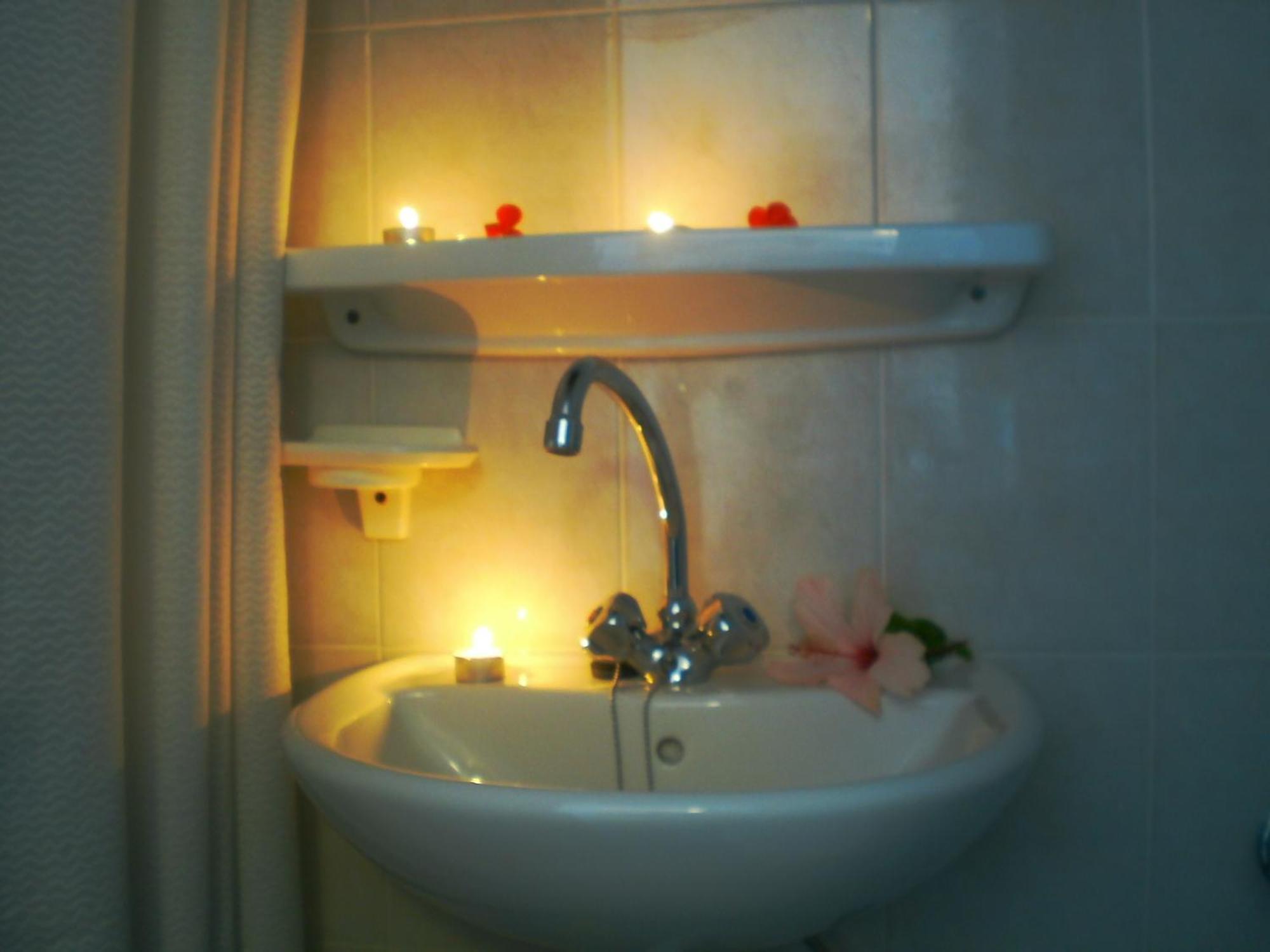Paros Rita Studios Piso Livadi Oda fotoğraf