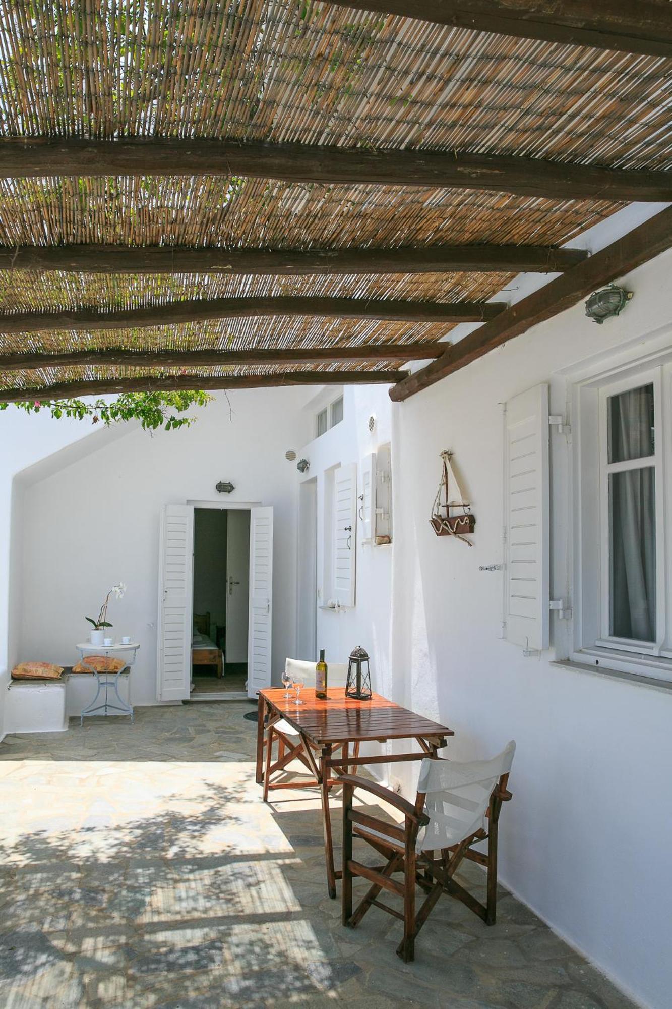 Paros Rita Studios Piso Livadi Oda fotoğraf